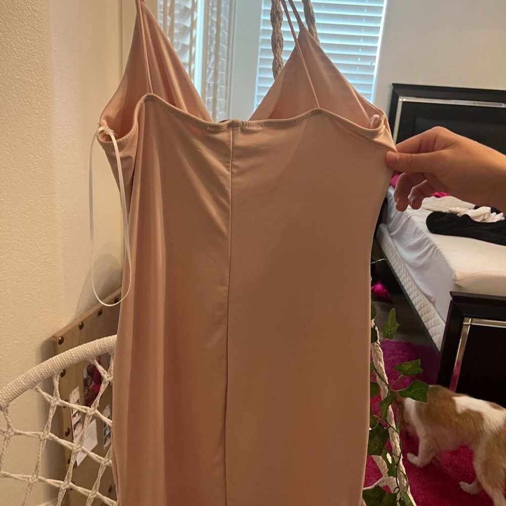 Dress - Picture 2 of 4